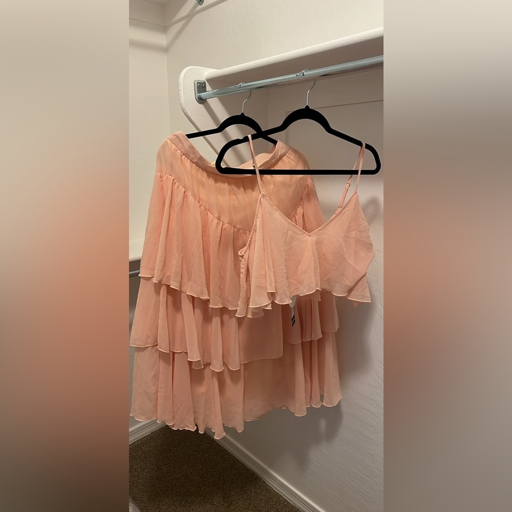 Boohoo Women’s Co ord set in peach. Size 14. Never worn. Has tags.